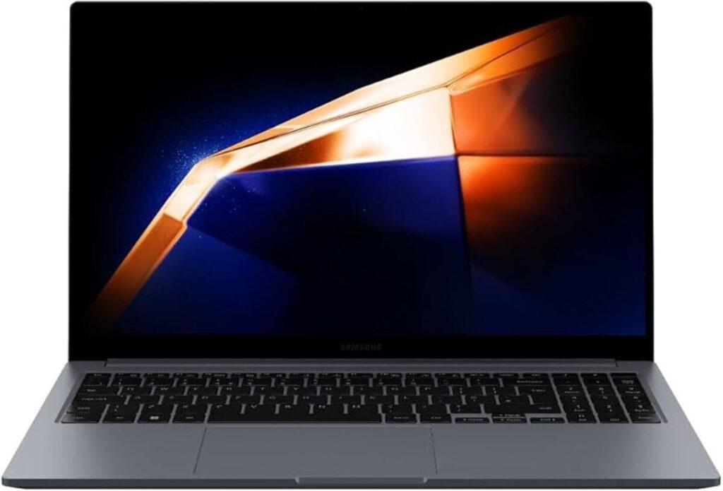 Notebook potente Samsung Galaxy Book4 Ultra aberto de lado, mostrando detalhes da tela.